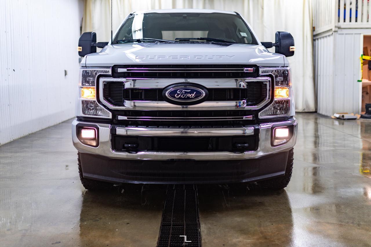 2022 Ford F-350 4x4 Crew Cab XLT FX4 BCam Red Deer AB