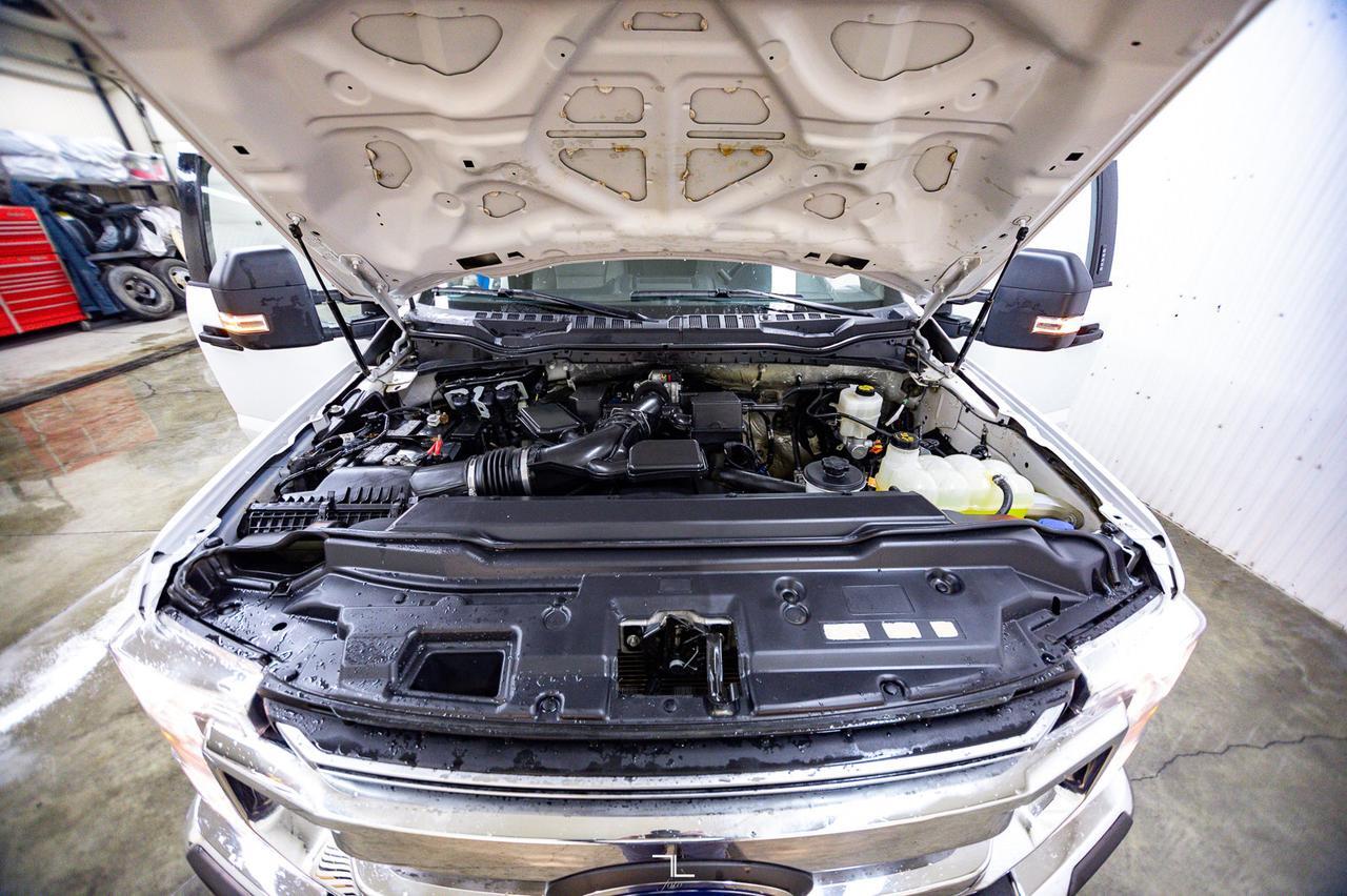 2022 Ford F-350 4x4 Crew Cab XLT FX4 BCam Red Deer AB