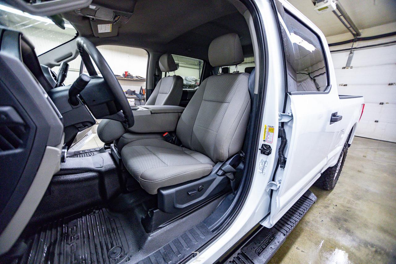 2022 Ford F-350 4x4 Crew Cab XLT FX4 BCam Red Deer AB