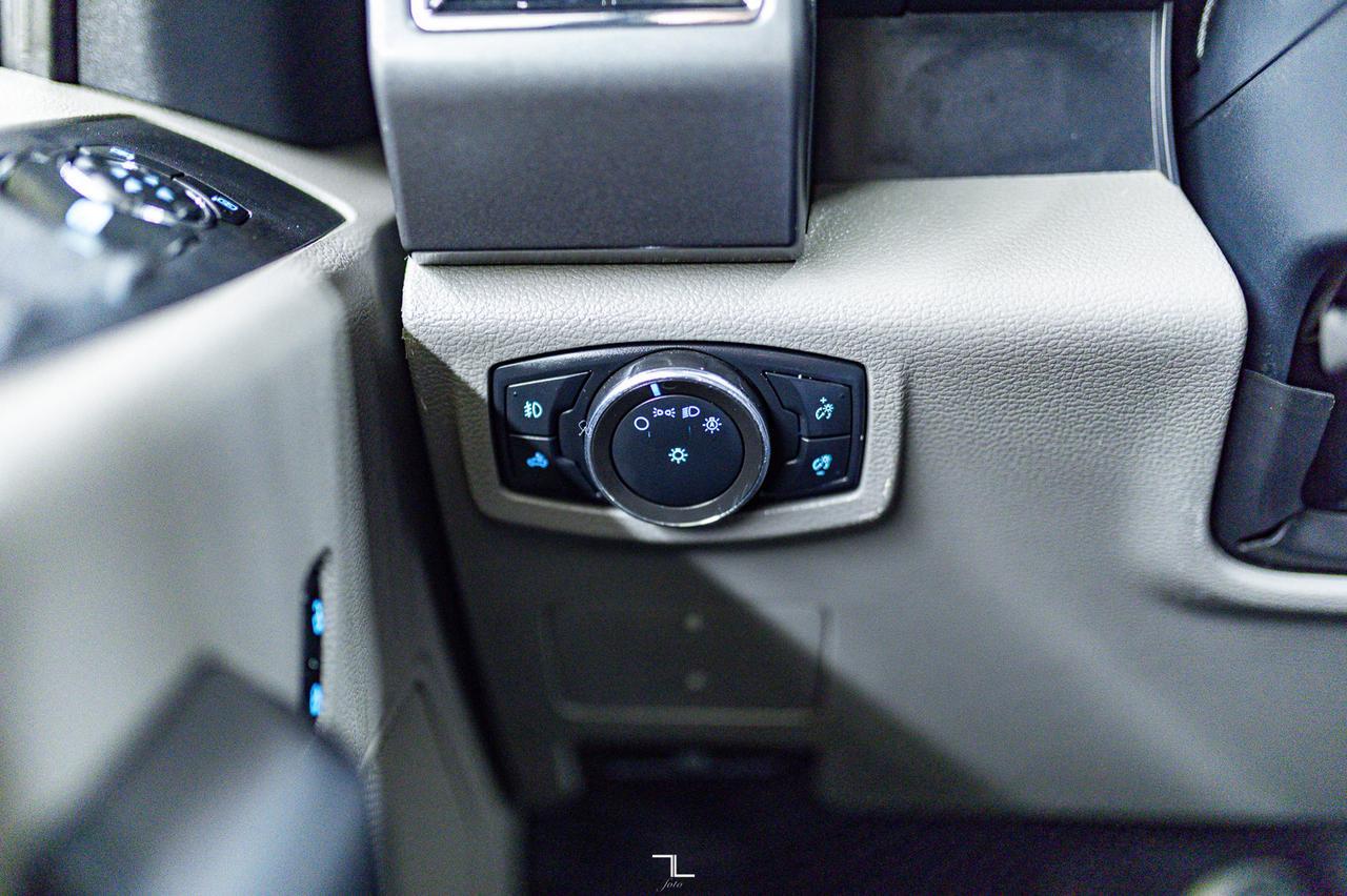 2022 Ford F-350 4x4 Crew Cab XLT FX4 BCam Red Deer AB