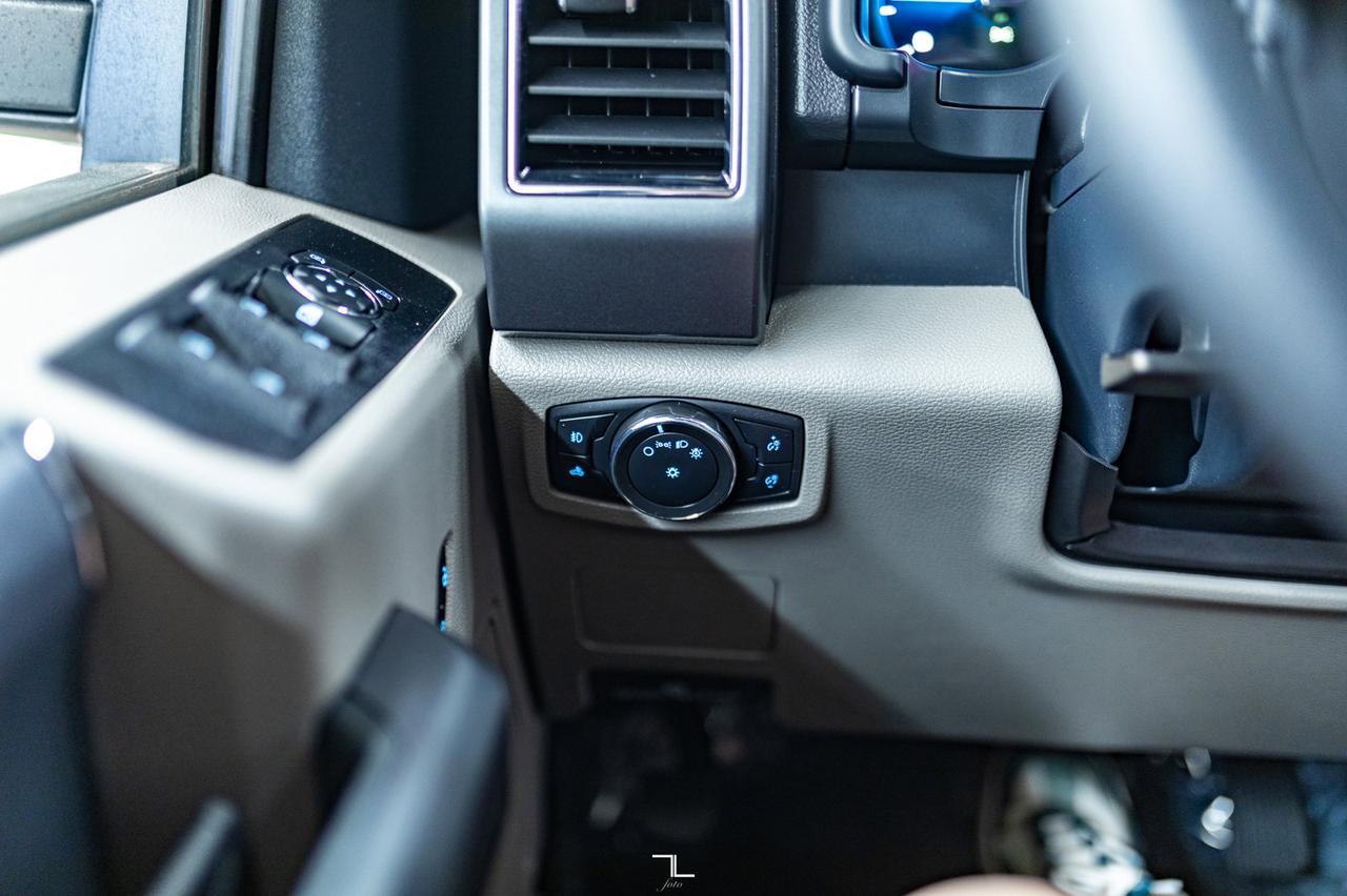 2022 Ford F-350 4x4 Crew Cab XLT FX4 Diesel BCam Red Deer AB