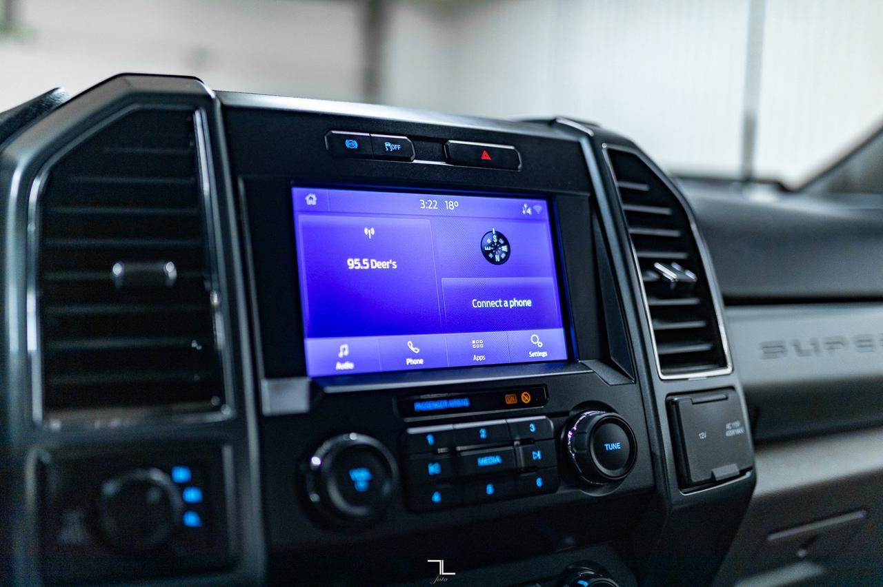 2022 Ford F-350 4x4 Crew Cab XLT FX4 Diesel BCam Red Deer AB