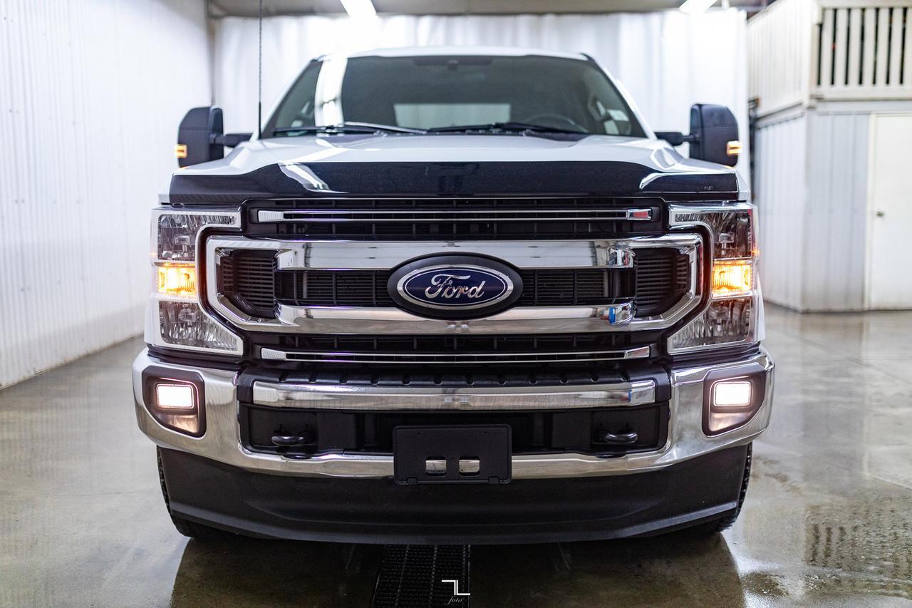 2022 Ford F-350 4x4 Crew Cab XLT FX4 Diesel BCam Red Deer AB