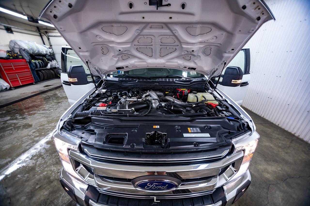 2022 Ford F-350 4x4 Crew Cab XLT FX4 Diesel BCam Red Deer AB