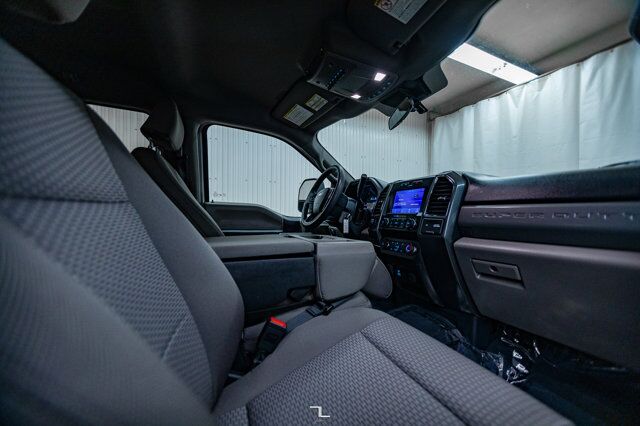 2022 Ford F-350 4x4 Crew Cab XLT FX4 Diesel BCam Red Deer AB