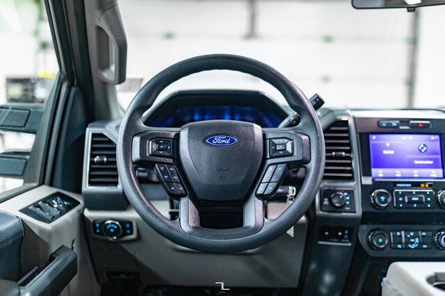 2022 Ford F-350 4x4 Crew Cab XLT FX4 Diesel BCam Red Deer AB