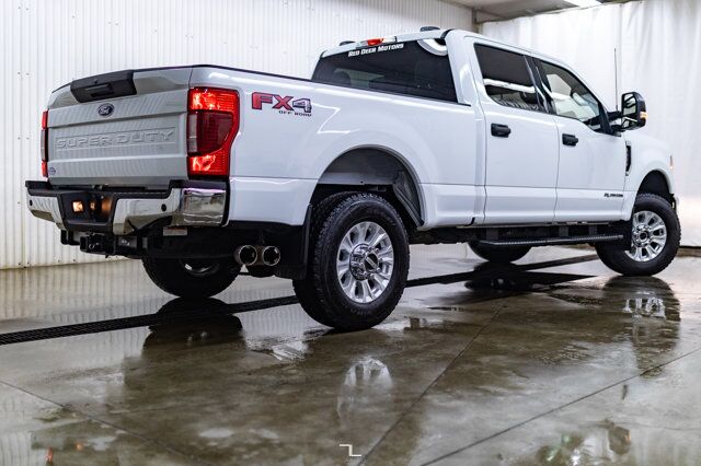 2022 Ford F-350 4x4 Crew Cab XLT FX4 Diesel BCam Red Deer AB