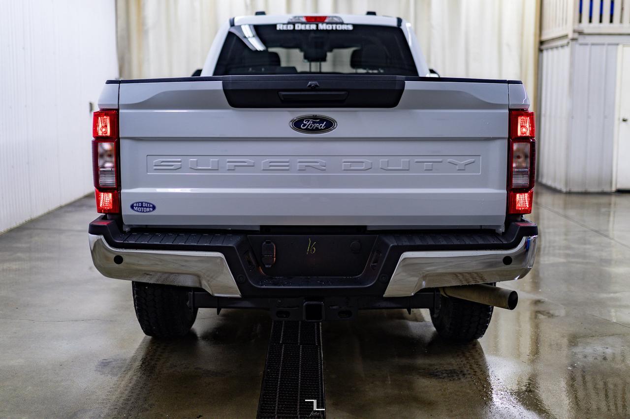 2022 Ford F-350 4x4 Crew Cab XLT FX4 Longbox BCam Red Deer AB