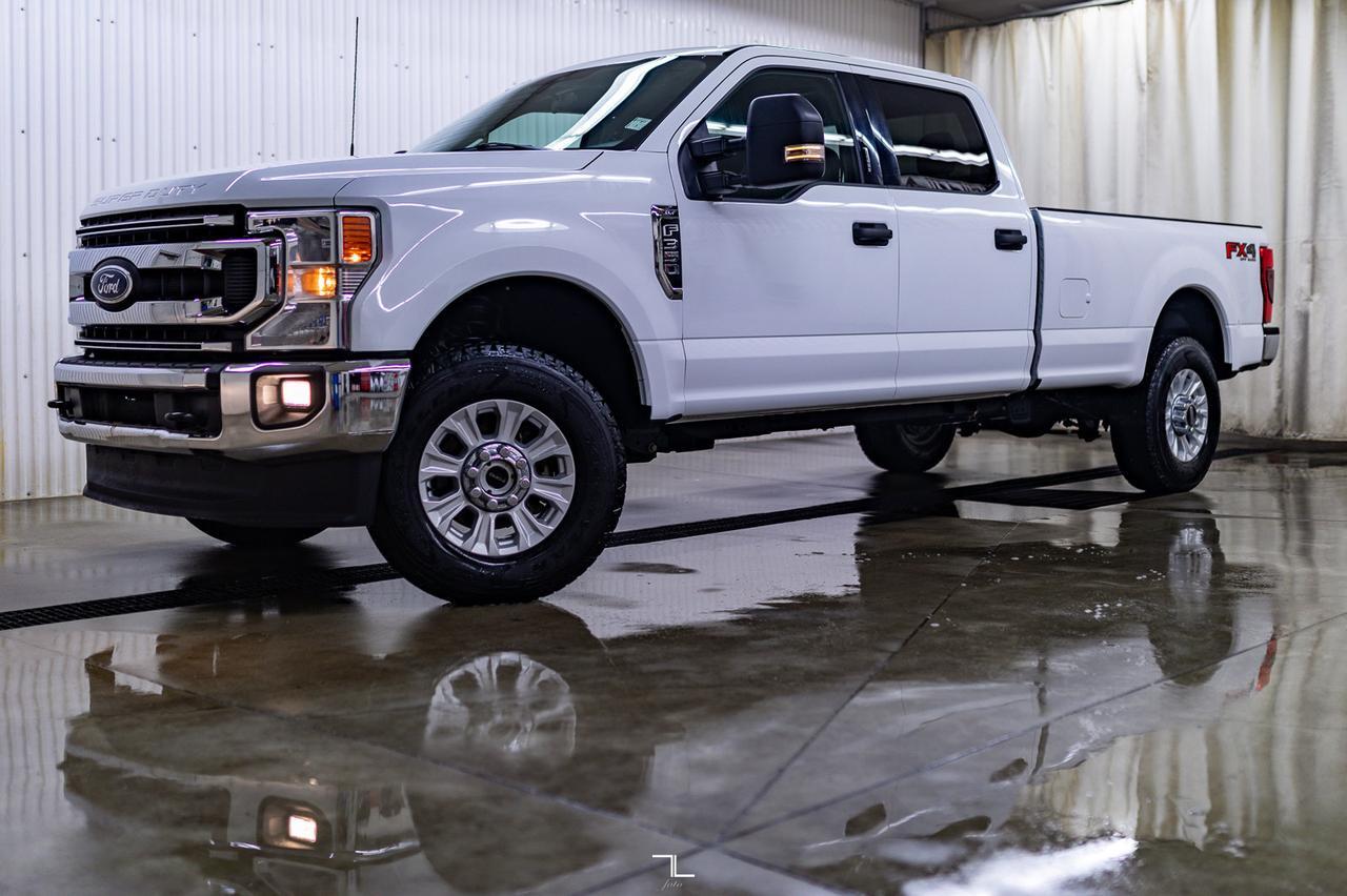 2022 Ford F-350 4x4 Crew Cab XLT FX4 Longbox BCam Red Deer AB