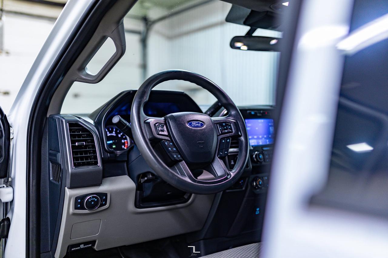 2022 Ford F-350 4x4 Crew Cab XLT FX4 Longbox BCam Red Deer AB