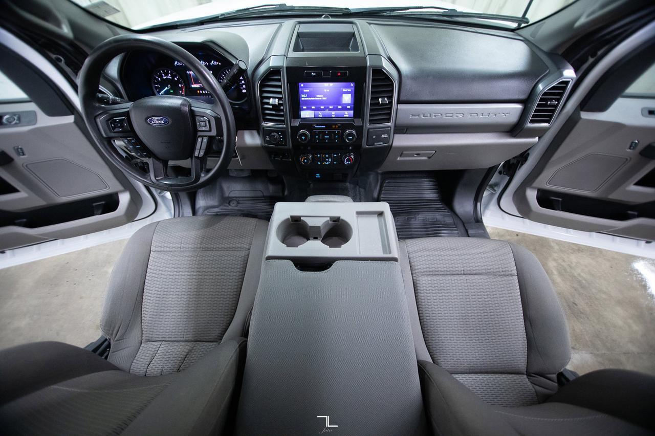 2022 Ford F-350 4x4 Crew Cab XLT FX4 Longbox BCam Red Deer AB