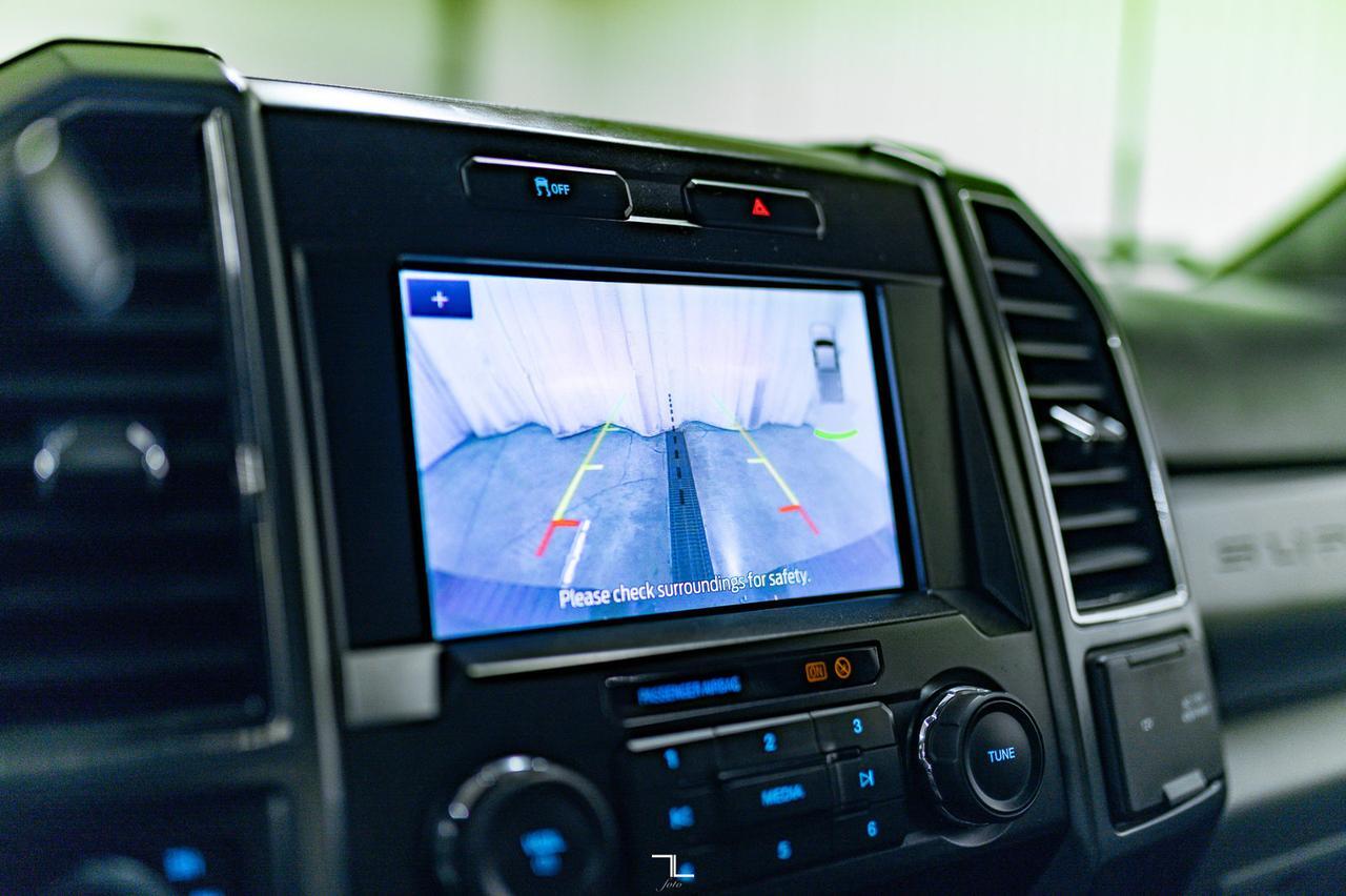 2022 Ford F-350 4x4 Crew Cab XLT FX4 Longbox BCam Red Deer AB