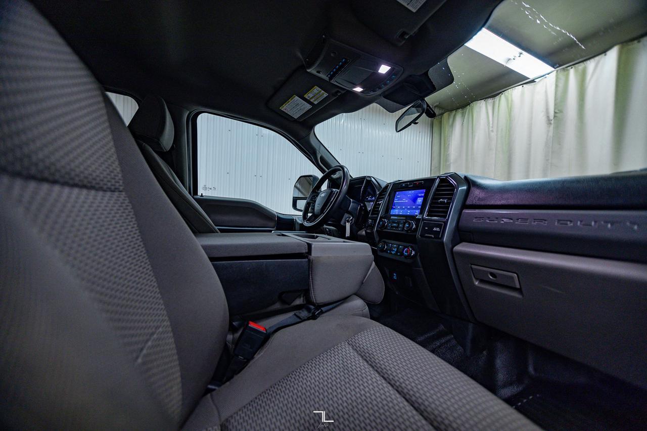 2022 Ford F-350 4x4 Crew Cab XLT FX4 Longbox BCam Red Deer AB