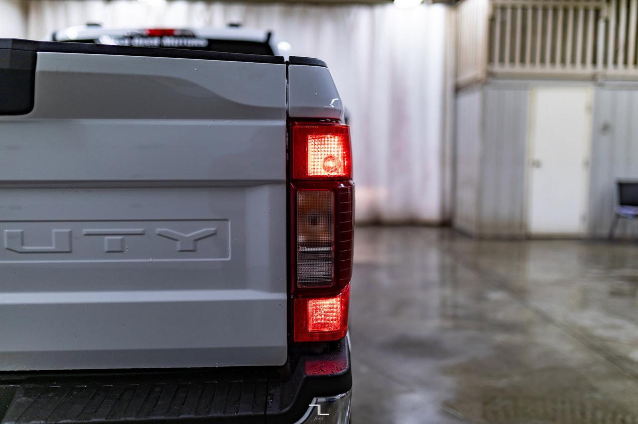 2022 Ford F-350 4x4 Crew Cab XLT FX4 Longbox BCam Red Deer AB