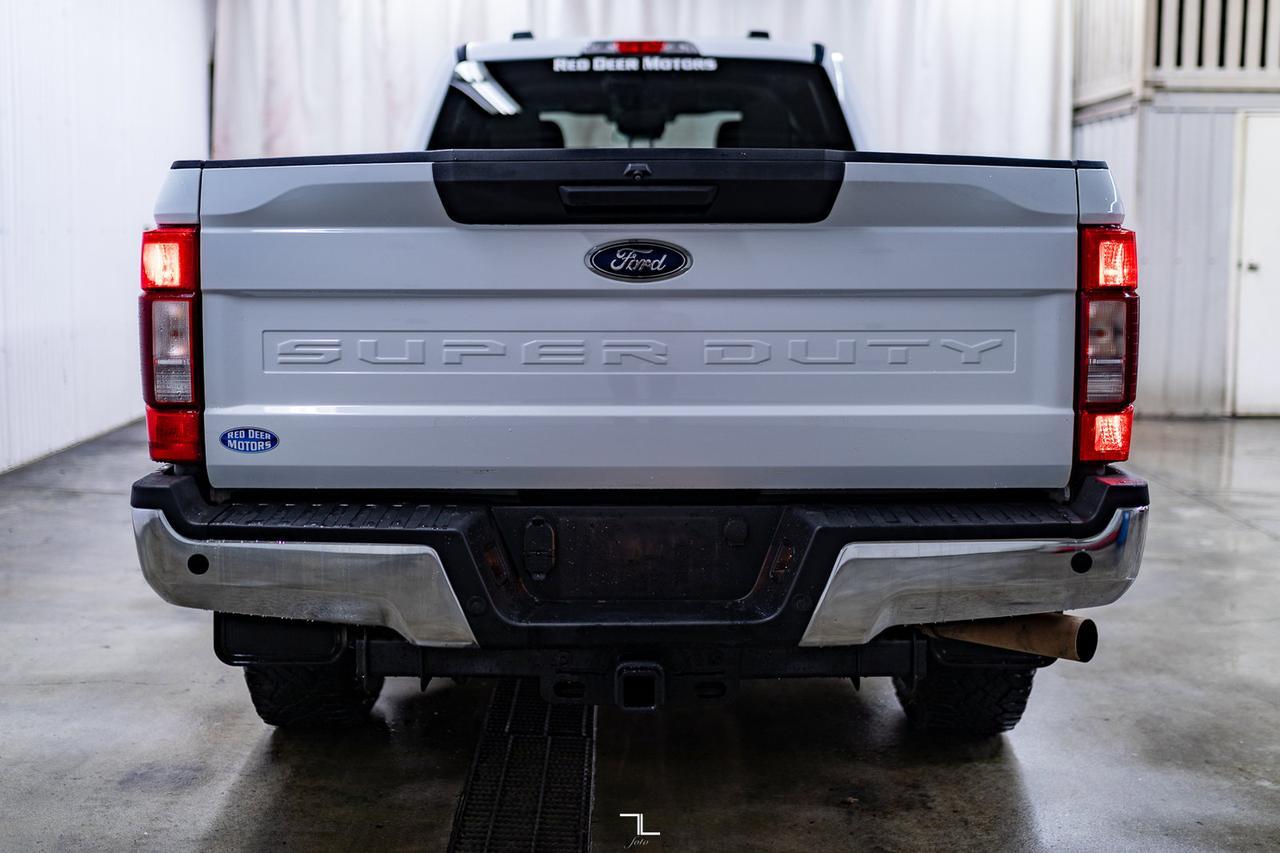 2022 Ford F-350 4x4 Crew Cab XLT FX4 Longbox BCam Red Deer AB