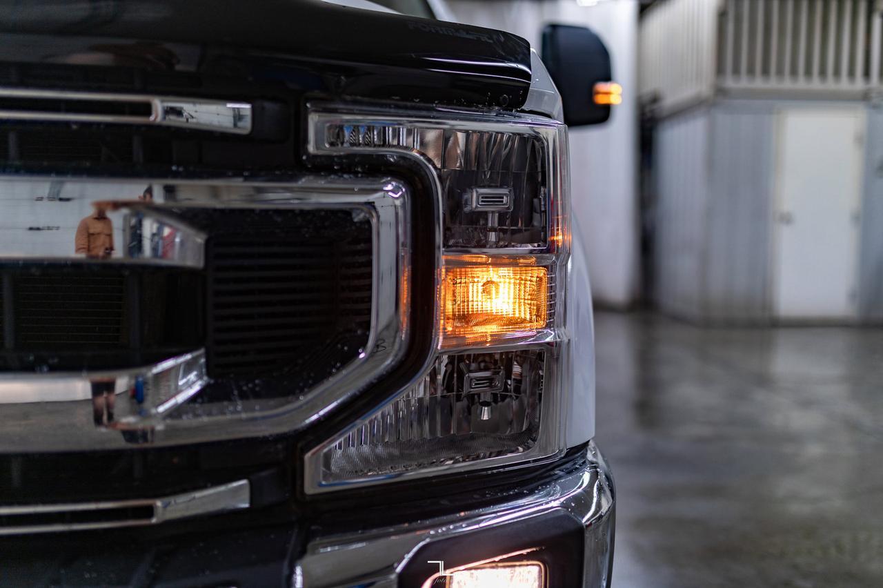 2022 Ford F-350 4x4 Crew Cab XLT FX4 Longbox BCam Red Deer AB