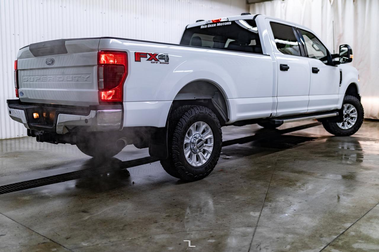 2022 Ford F-350 4x4 Crew Cab XLT FX4 Longbox BCam Red Deer AB