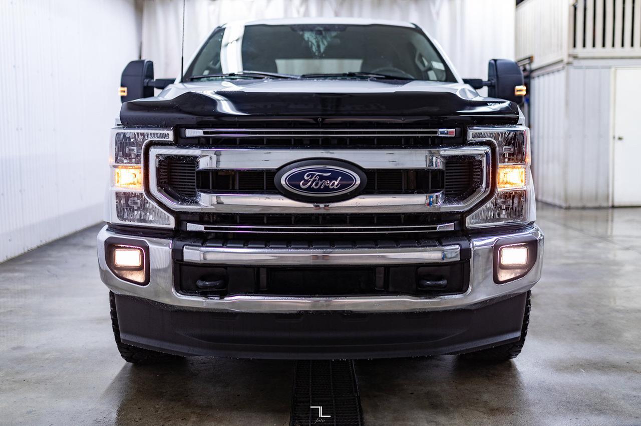 2022 Ford F-350 4x4 Crew Cab XLT FX4 Longbox BCam Red Deer AB
