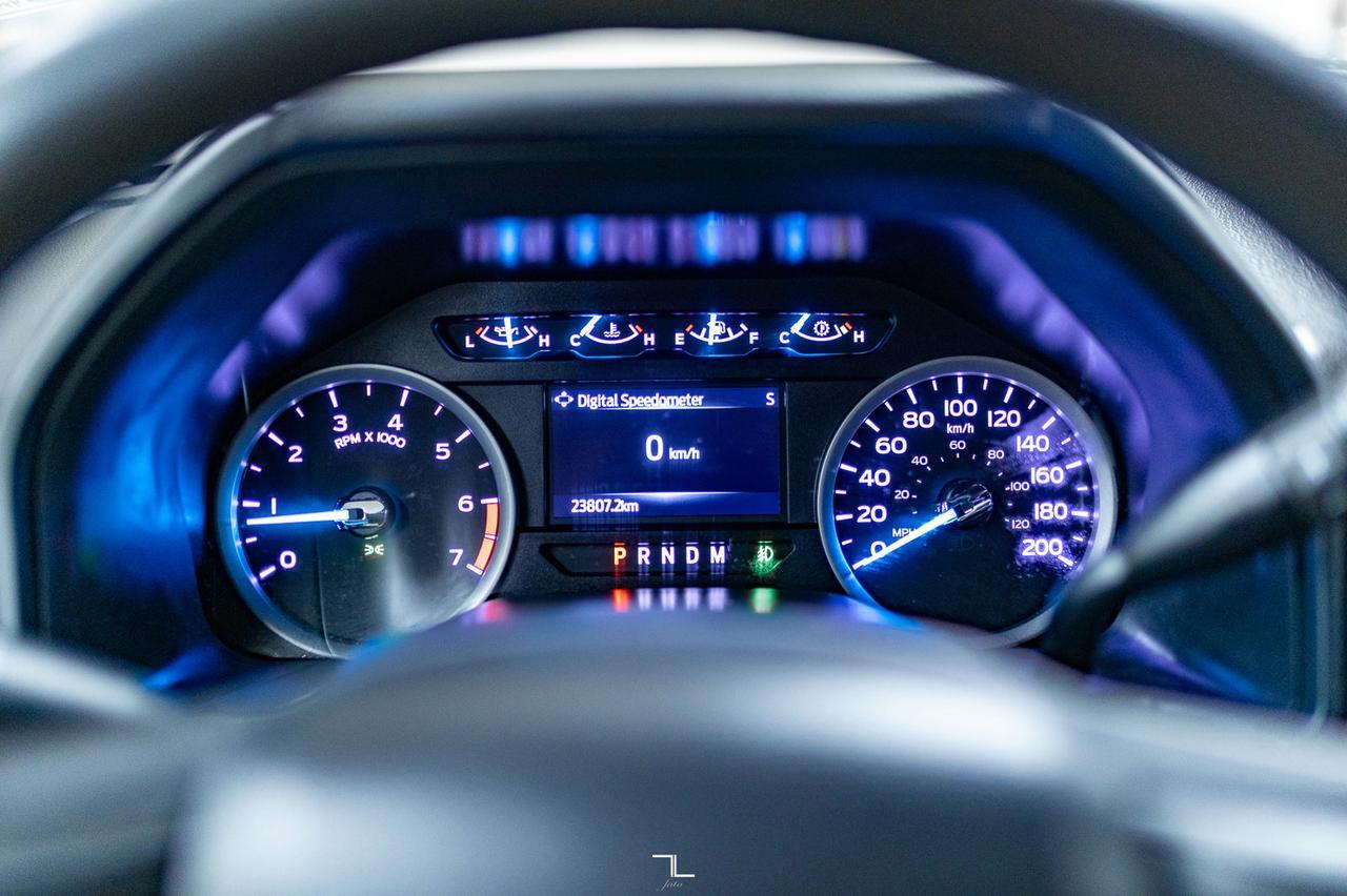 2022 Ford F-350 4x4 Crew Cab XLT FX4 Longbox BCam Red Deer AB