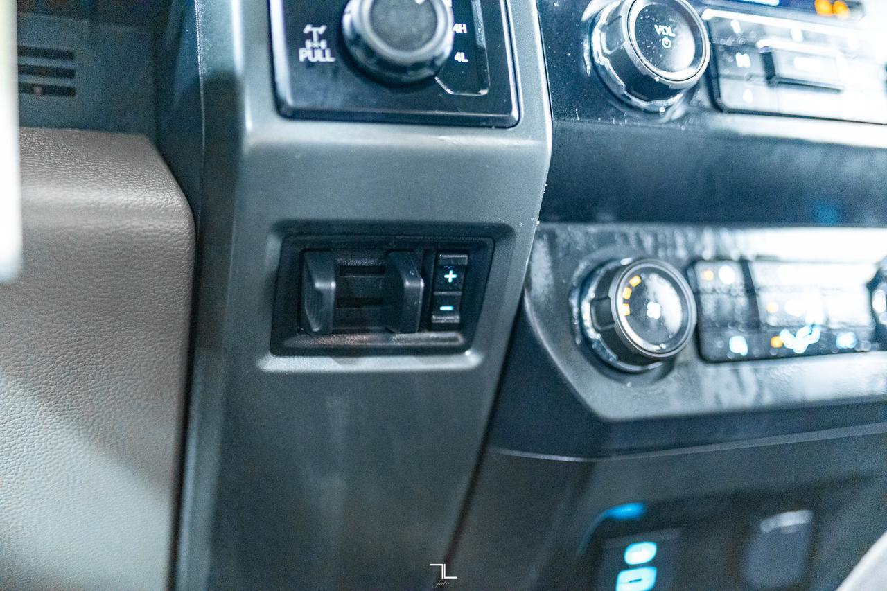 2022 Ford F-350 4x4 Crew Cab XLT FX4 Longbox BCam Red Deer AB