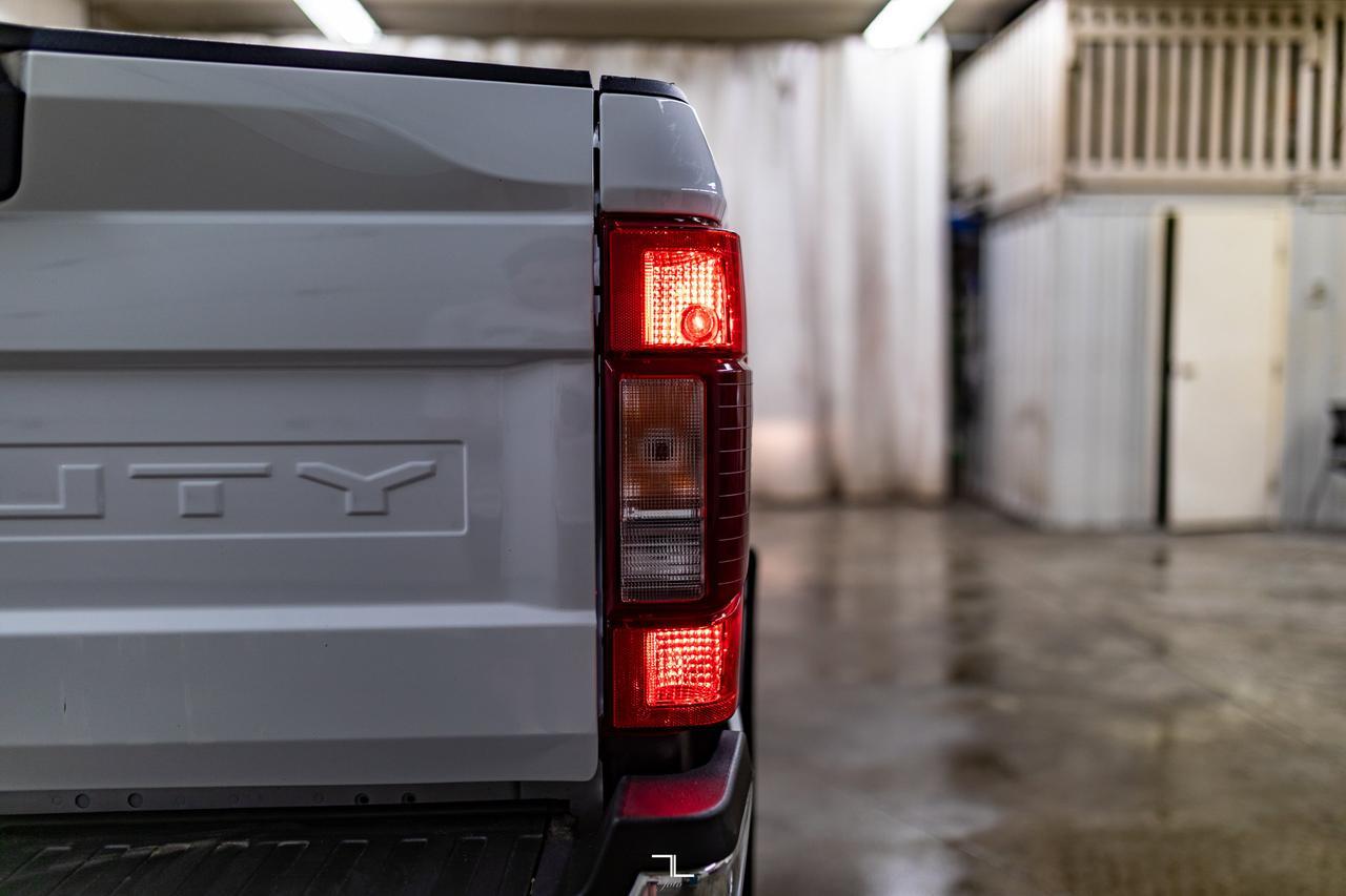 2022 Ford F-350 4x4 Crew Cab XLT FX4 Longbox PSeat BCam Red Deer AB