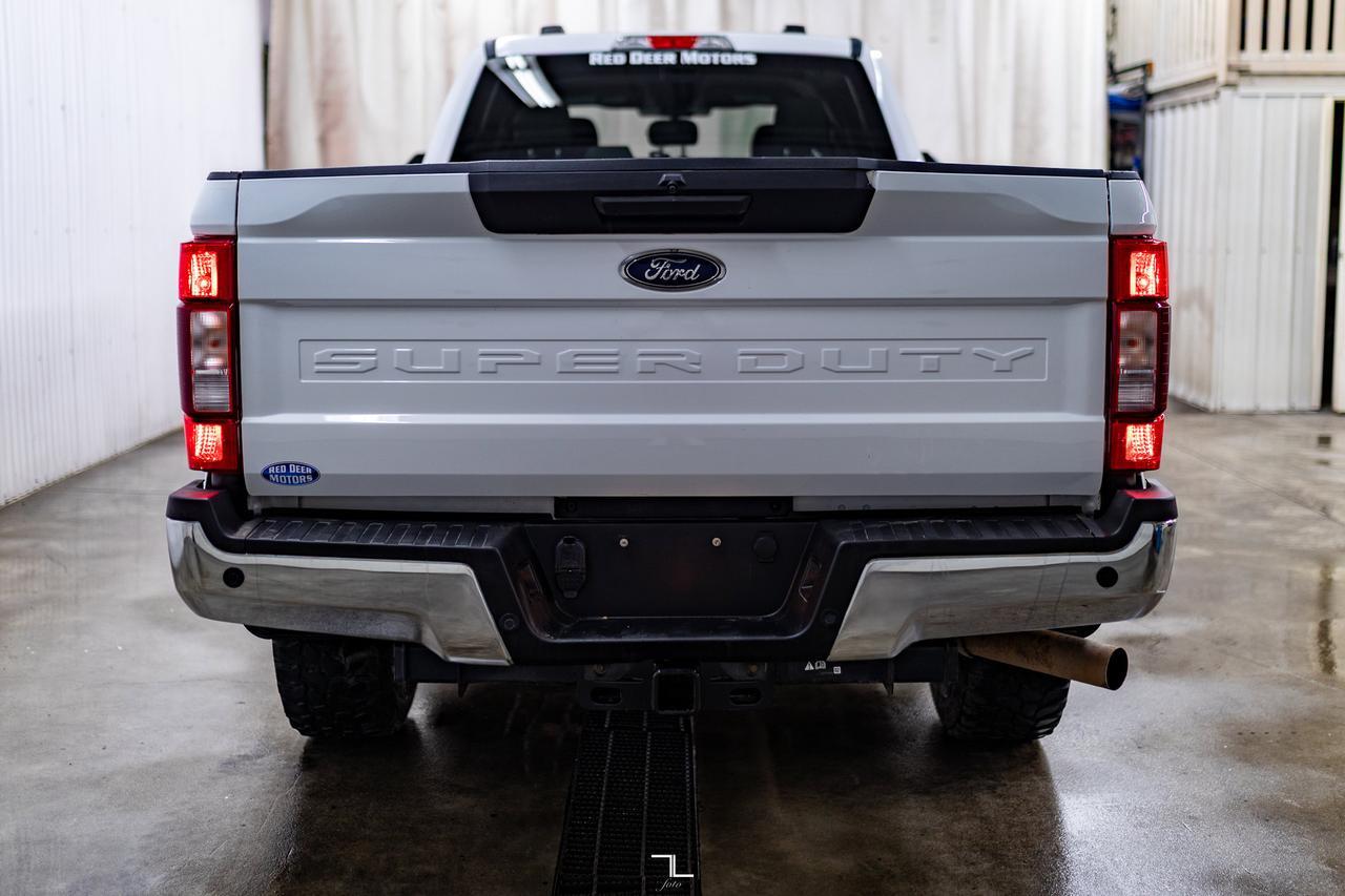 2022 Ford F-350 4x4 Crew Cab XLT FX4 Longbox PSeat BCam Red Deer AB