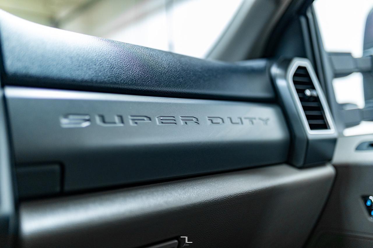 2022 Ford F-350 4x4 Crew Cab XLT FX4 Longbox PSeat BCam Red Deer AB