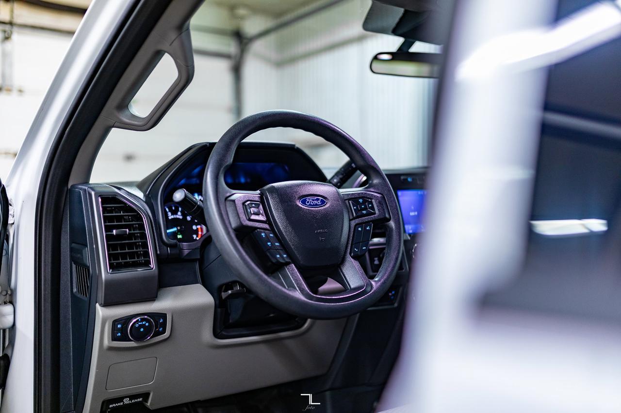 2022 Ford F-350 4x4 Crew Cab XLT FX4 Longbox PSeat BCam Red Deer AB