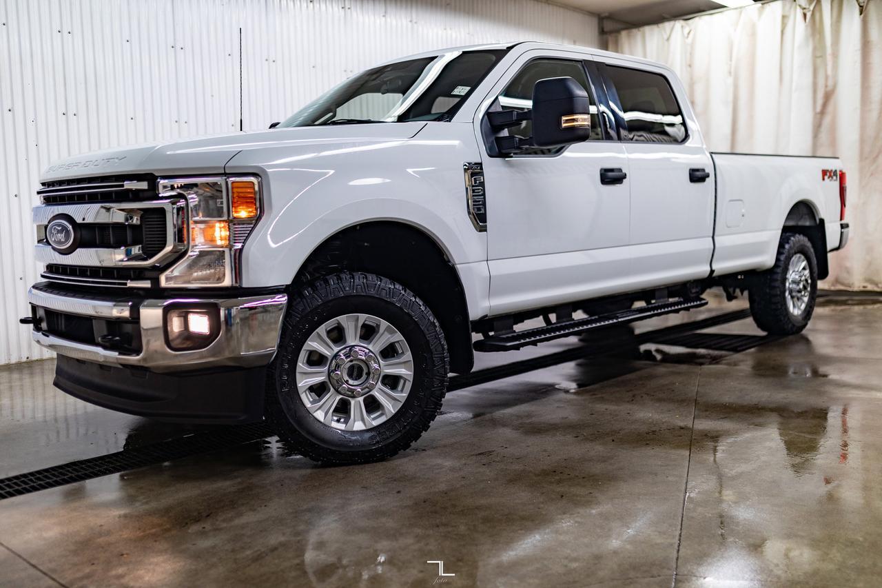 2022 Ford F-350 4x4 Crew Cab XLT FX4 Longbox PSeat BCam Red Deer AB