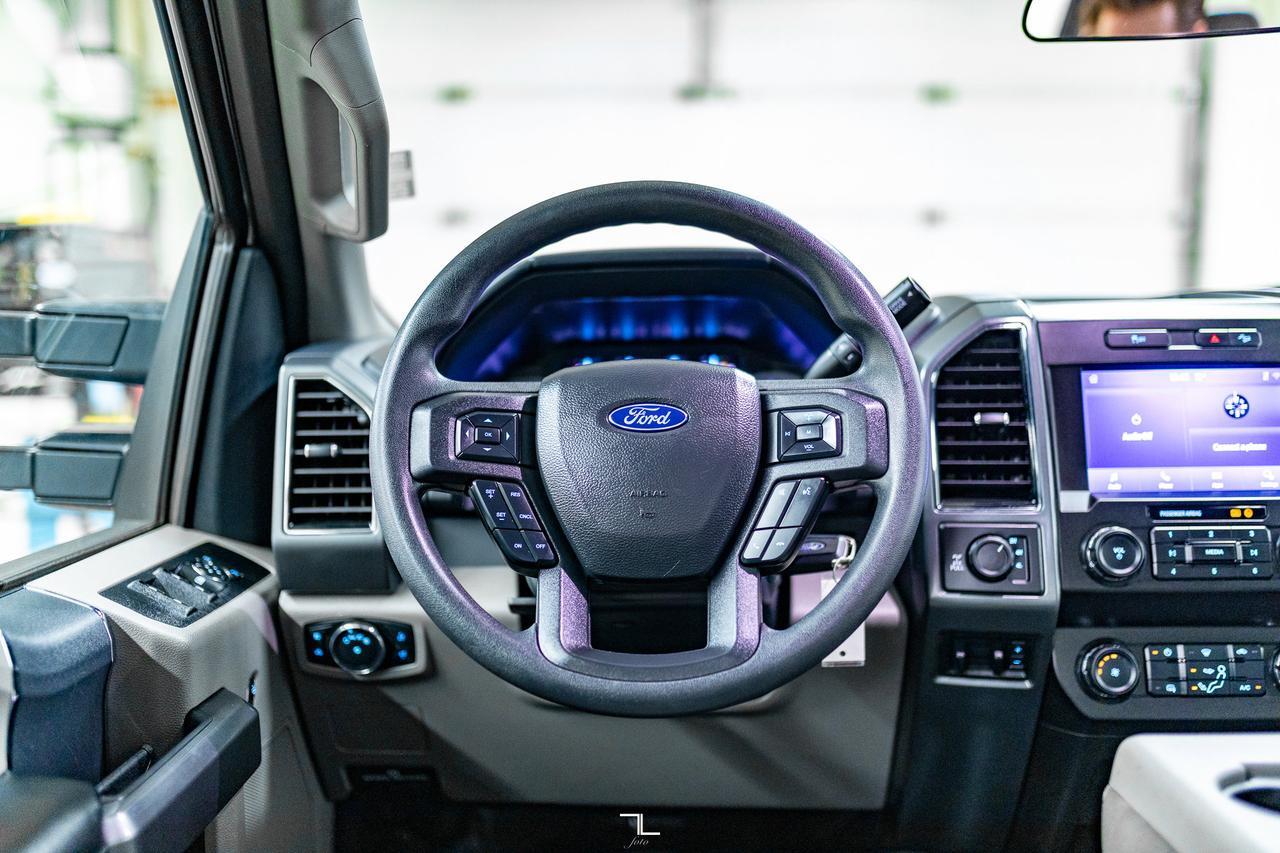 2022 Ford F-350 4x4 Crew Cab XLT FX4 Longbox PSeat BCam Red Deer AB