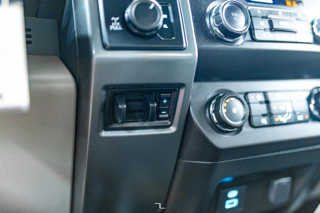 2022 Ford F-350 4x4 Crew Cab XLT FX4 Longbox PSeat BCam Red Deer AB