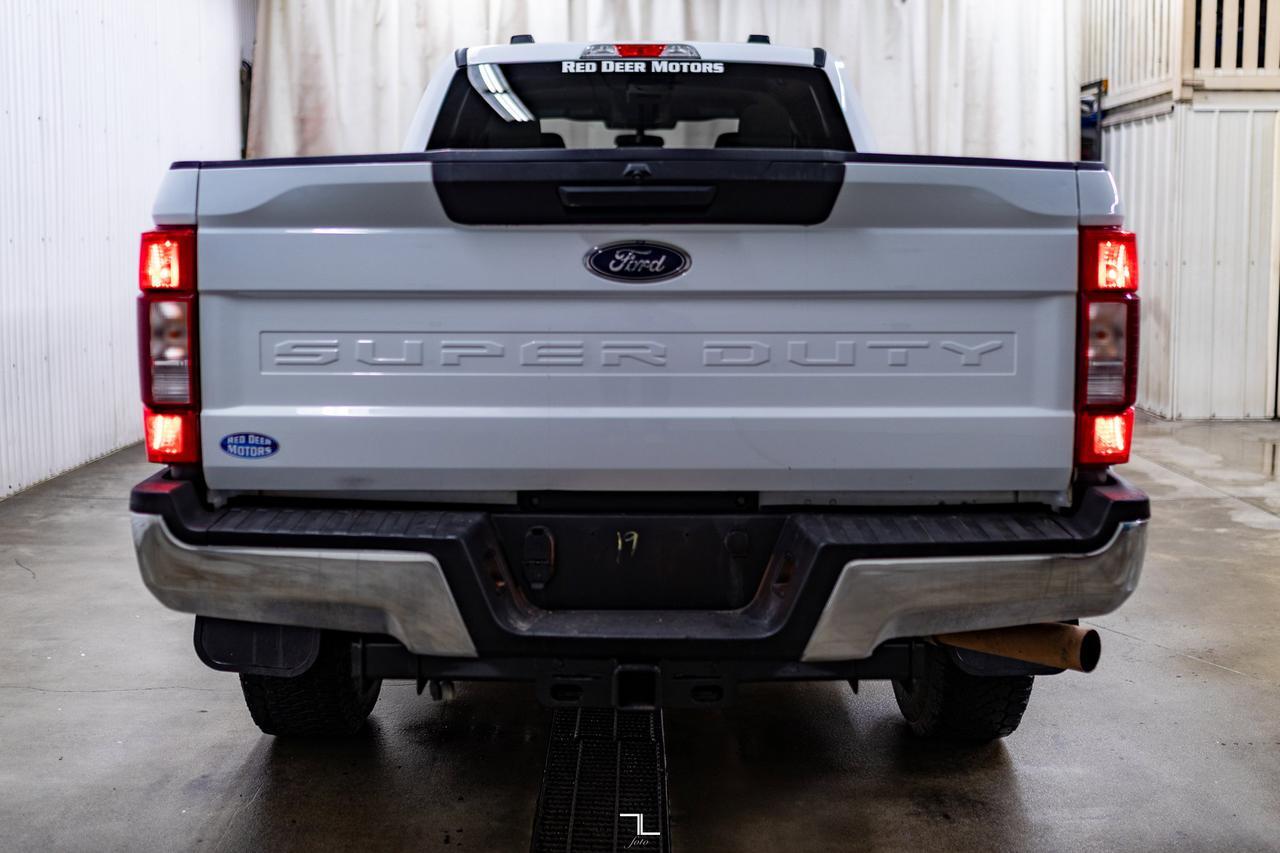 2022 Ford F-350 4x4 Crew Cab XLT FX4 Longbox PSeat BCam Red Deer AB