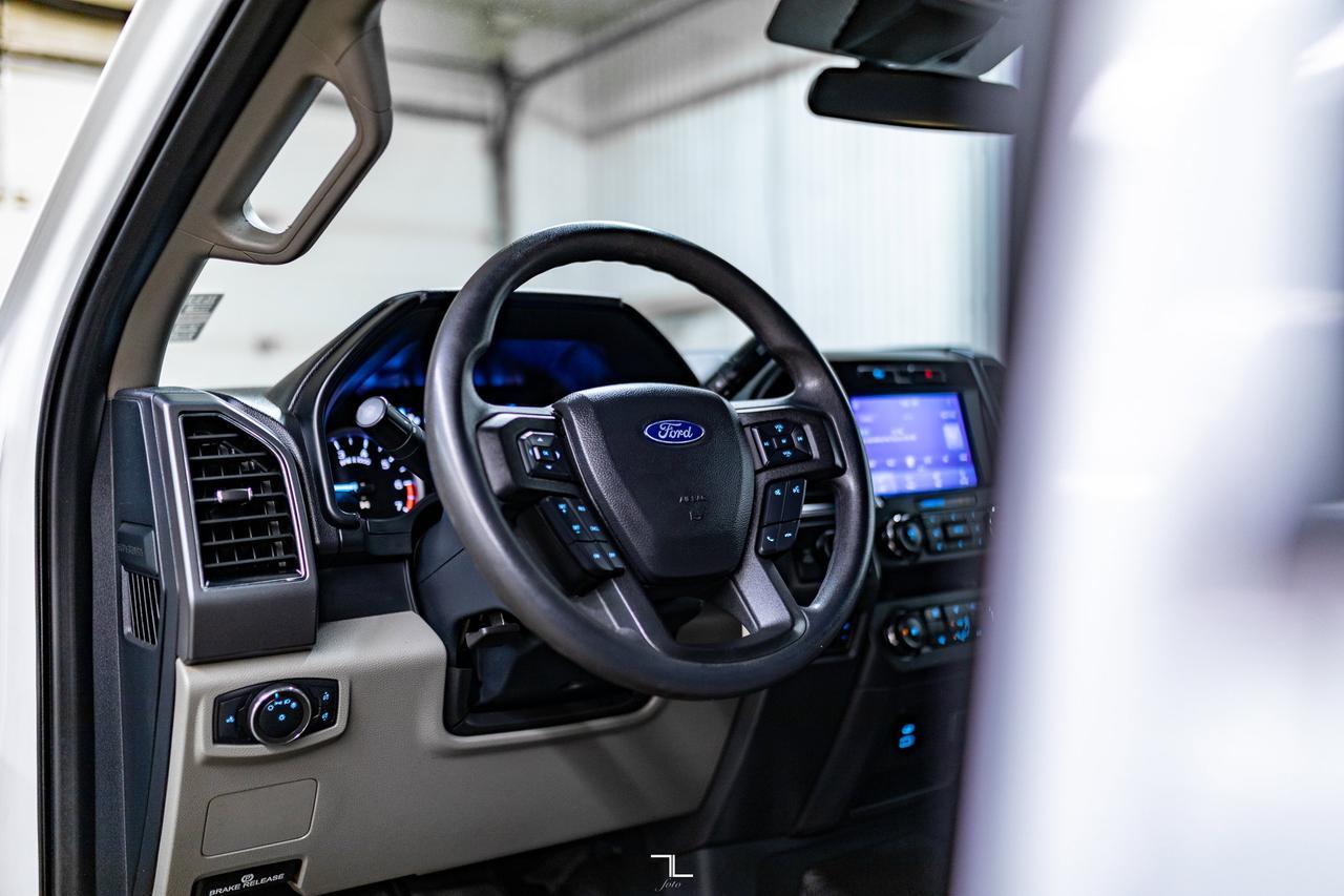 2022 Ford F-350 4x4 Crew Cab XLT FX4 Longbox PSeat BCam Red Deer AB