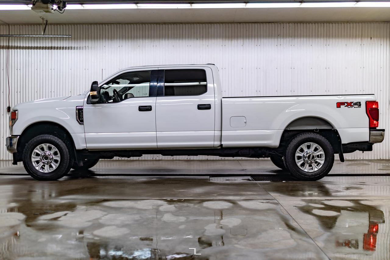 2022 Ford F-350 4x4 Crew Cab XLT FX4 Longbox PSeat BCam Red Deer AB