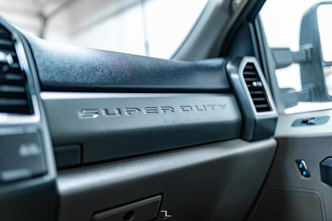 2022 Ford F-350 4x4 Crew Cab XLT FX4 Longbox PSeat BCam Red Deer AB