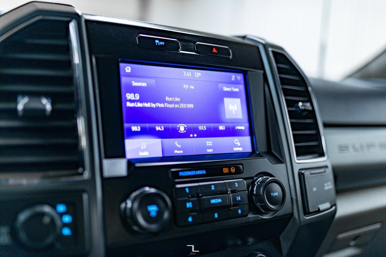 2022 Ford F-350 4x4 Crew Cab XLT FX4 Longbox PSeat BCam Red Deer AB