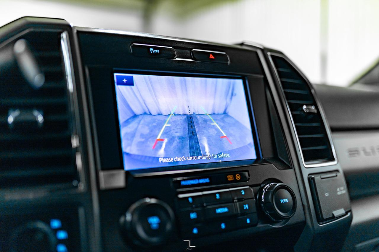 2022 Ford F-350 4x4 Crew Cab XLT FX4 Longbox PSeat BCam Red Deer AB