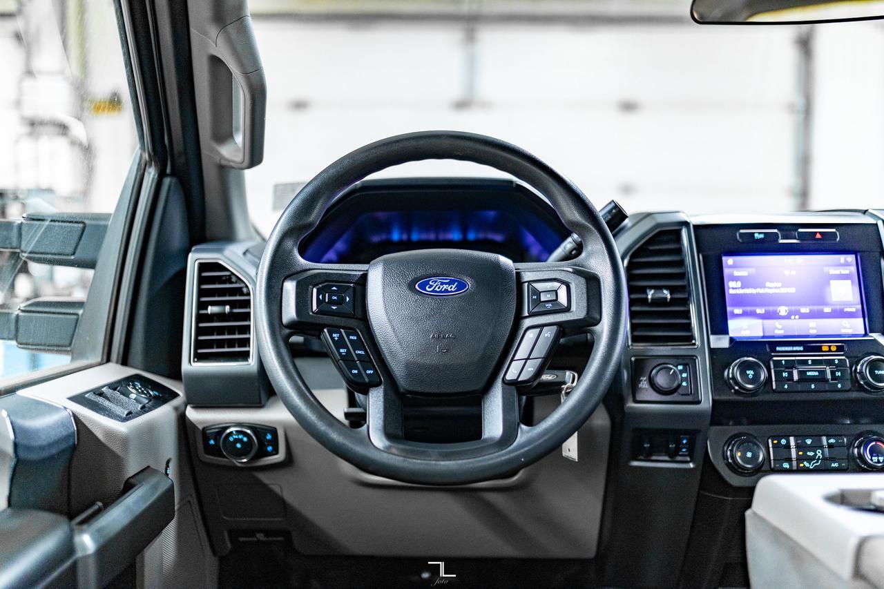 2022 Ford F-350 4x4 Crew Cab XLT FX4 Longbox PSeat BCam Red Deer AB