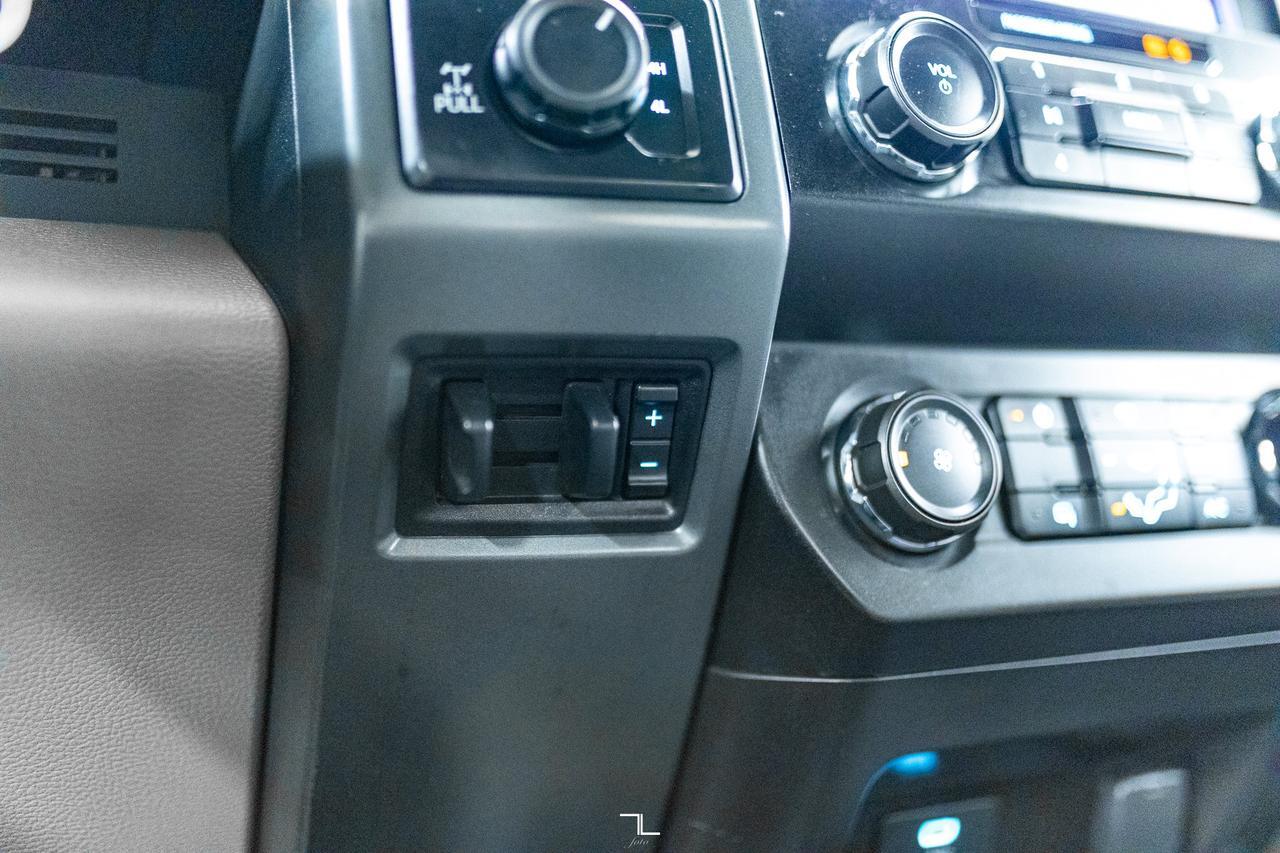 2022 Ford F-350 4x4 Crew Cab XLT FX4 Longbox PSeat BCam Red Deer AB