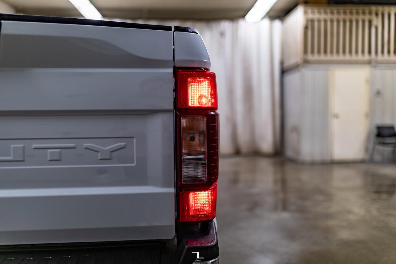 2022 Ford F-350 4x4 Crew Cab XLT FX4 Longbox PSeat BCam Red Deer AB