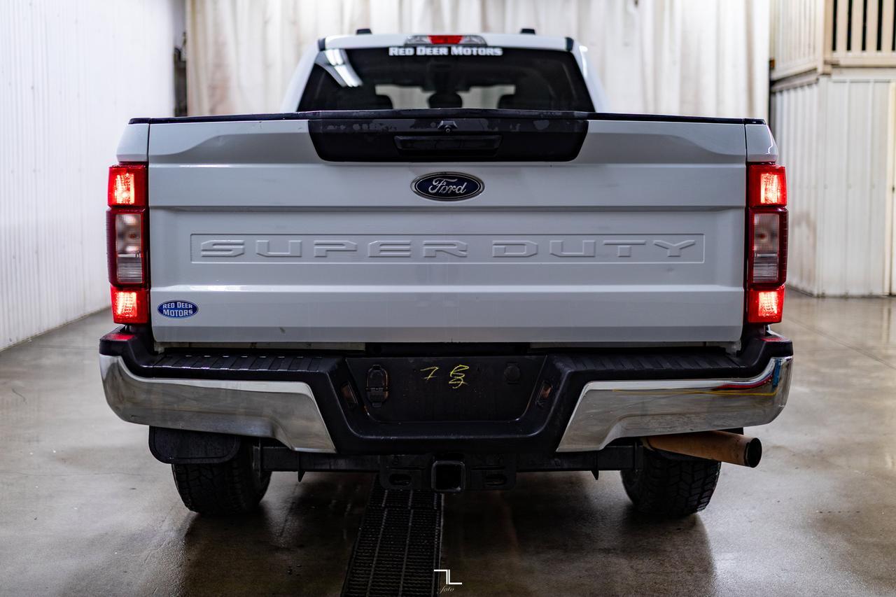 2022 Ford F-350 4x4 Crew Cab XLT FX4 Longbox PSeat BCam Red Deer AB