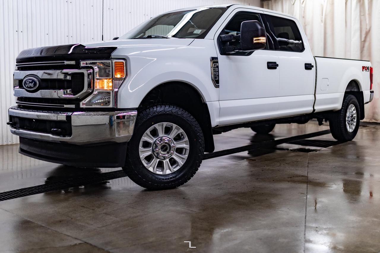 2022 Ford F-350 4x4 Crew Cab XLT FX4 Longbox PSeat BCam Red Deer AB