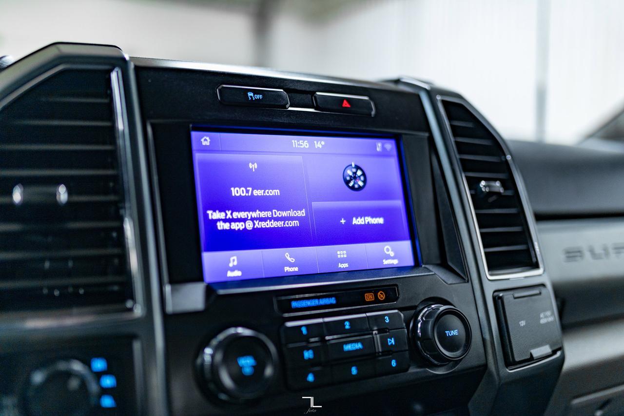 2022 Ford F-350 4x4 Crew Cab XLT FX4 Longbox PSeat BCam Red Deer AB