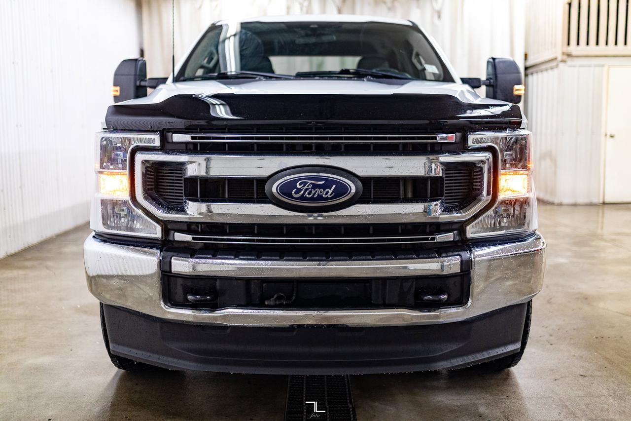2022 Ford F-350 4x4 Crew Cab XLT FX4 Longbox PSeat BCam Red Deer AB