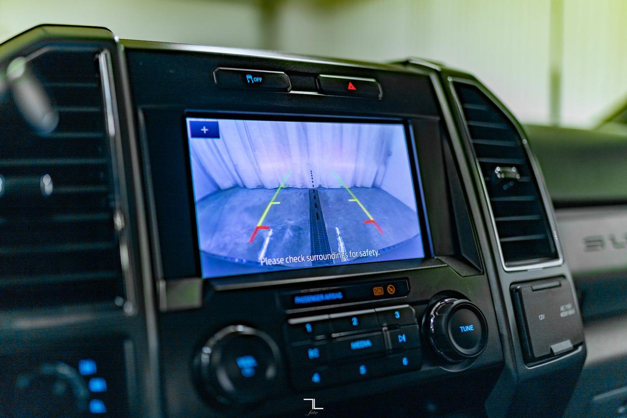 2022 Ford F-350 4x4 Crew Cab XLT FX4 Longbox PSeat BCam Red Deer AB