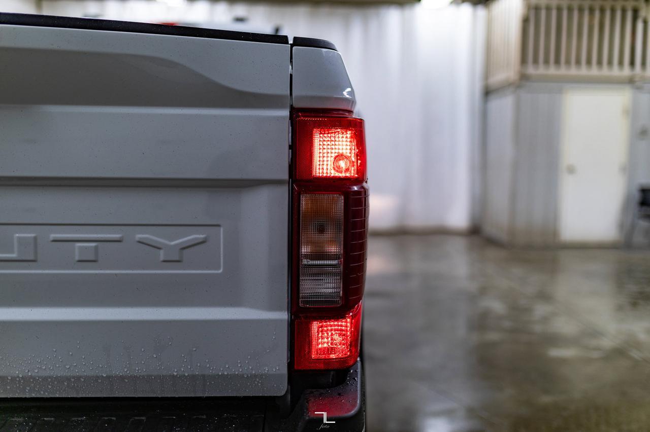 2022 Ford F-350 4x4 Crew Cab XLT Longbox BCam Red Deer AB