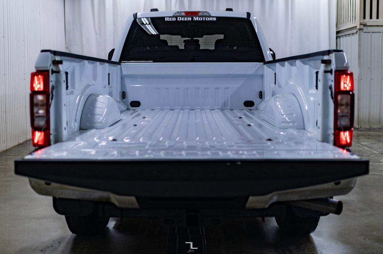 2022 Ford F-350 4x4 Crew Cab XLT Longbox BCam Red Deer AB