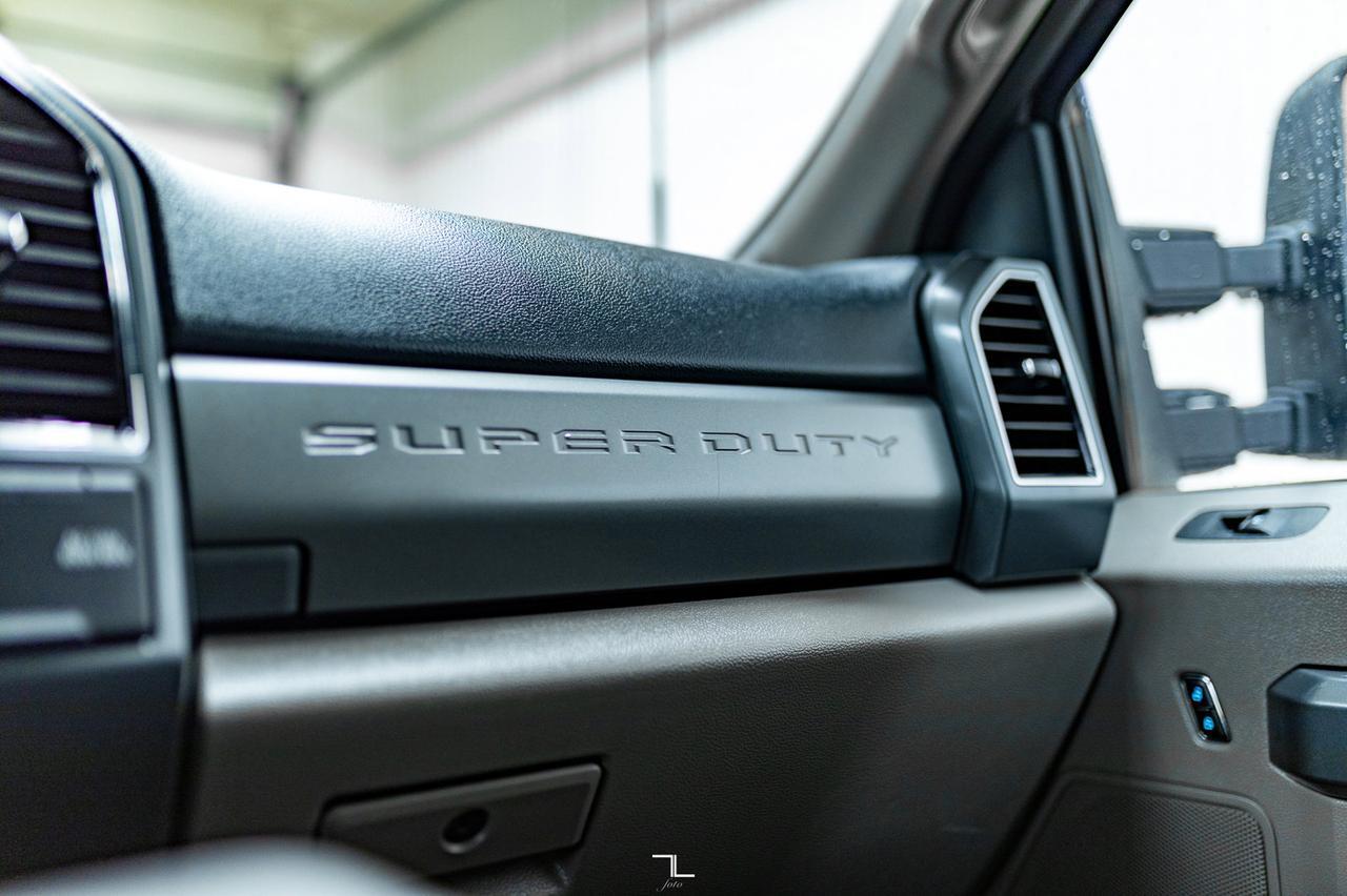 2022 Ford F-350 4x4 Crew Cab XLT Longbox BCam Red Deer AB