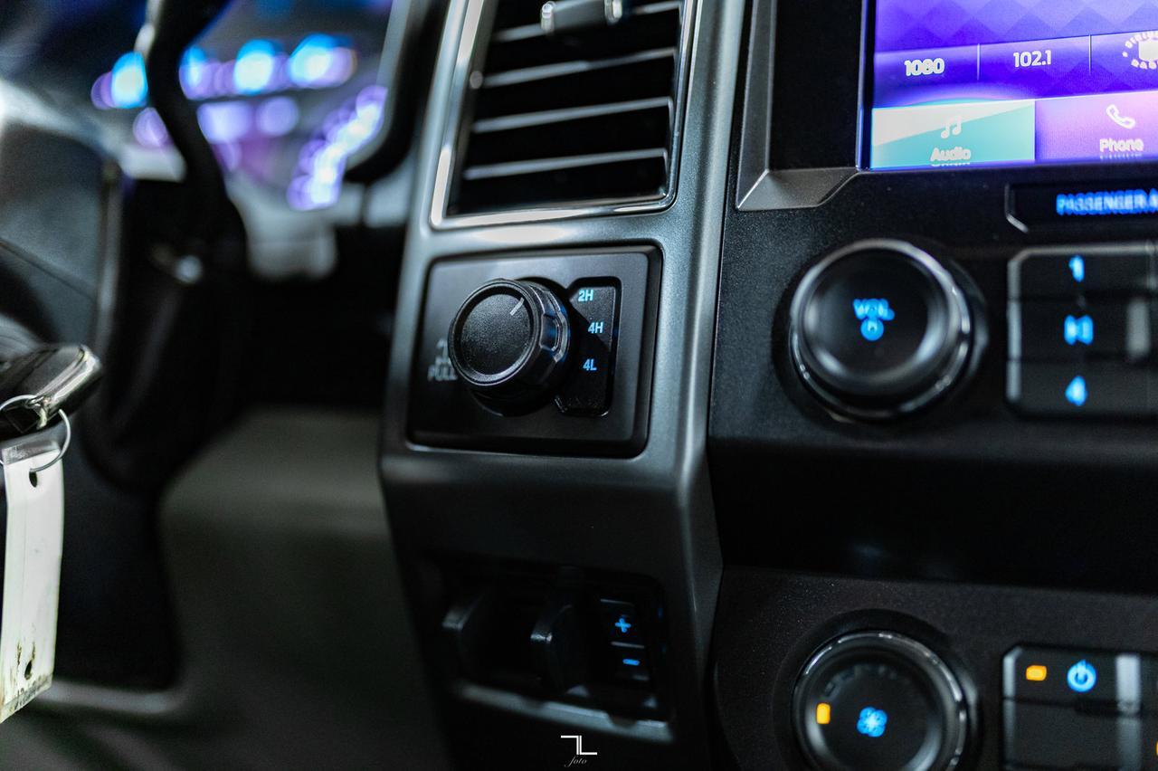 2022 Ford F-350 4x4 Crew Cab XLT Longbox BCam Red Deer AB