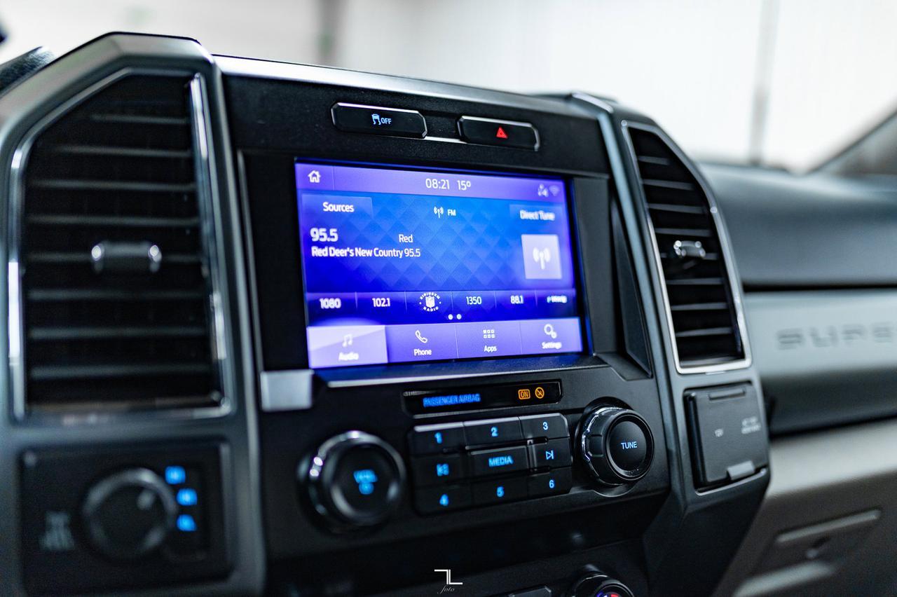 2022 Ford F-350 4x4 Crew Cab XLT Longbox BCam Red Deer AB